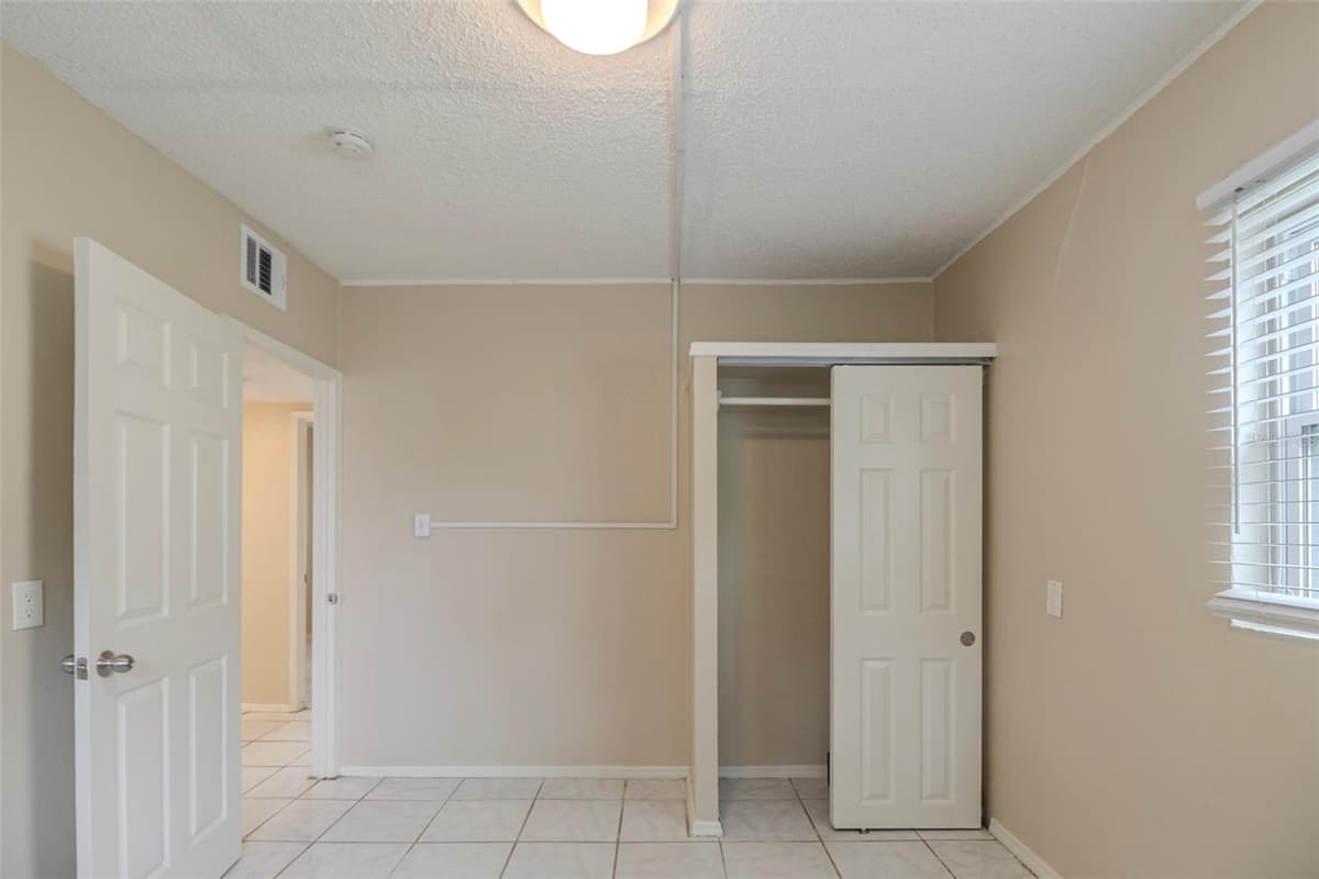451 ROGERS STREET — photo 15 of 26