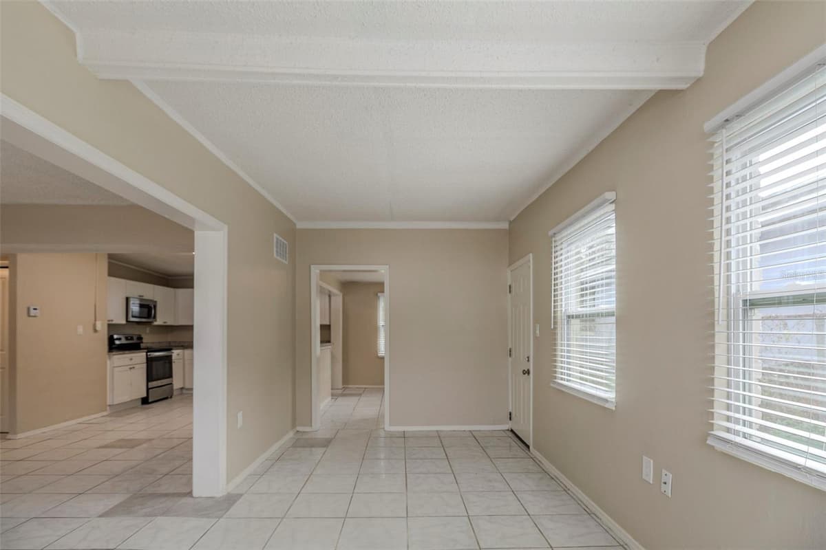 451 ROGERS STREET — photo 13 of 26