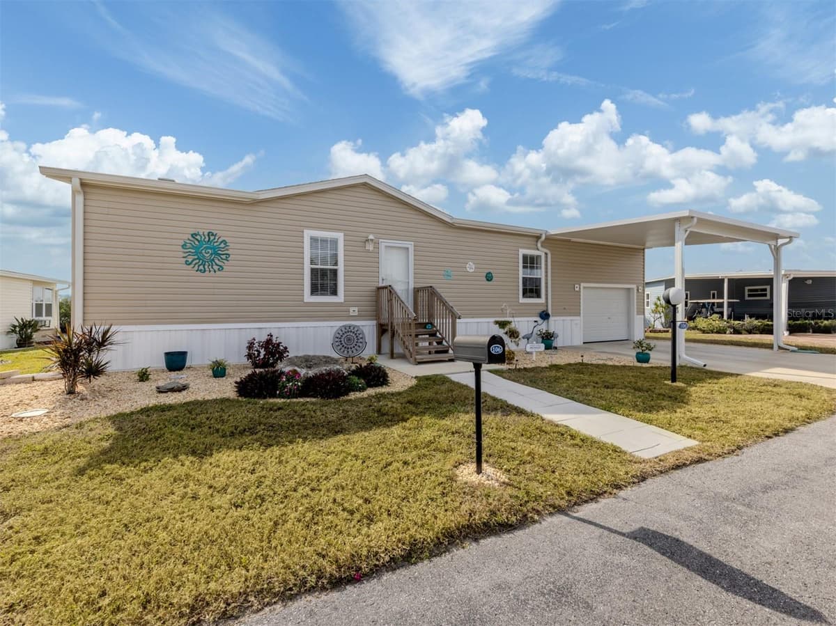 106 ISLAND POINT ROAD — photo 3 of 61