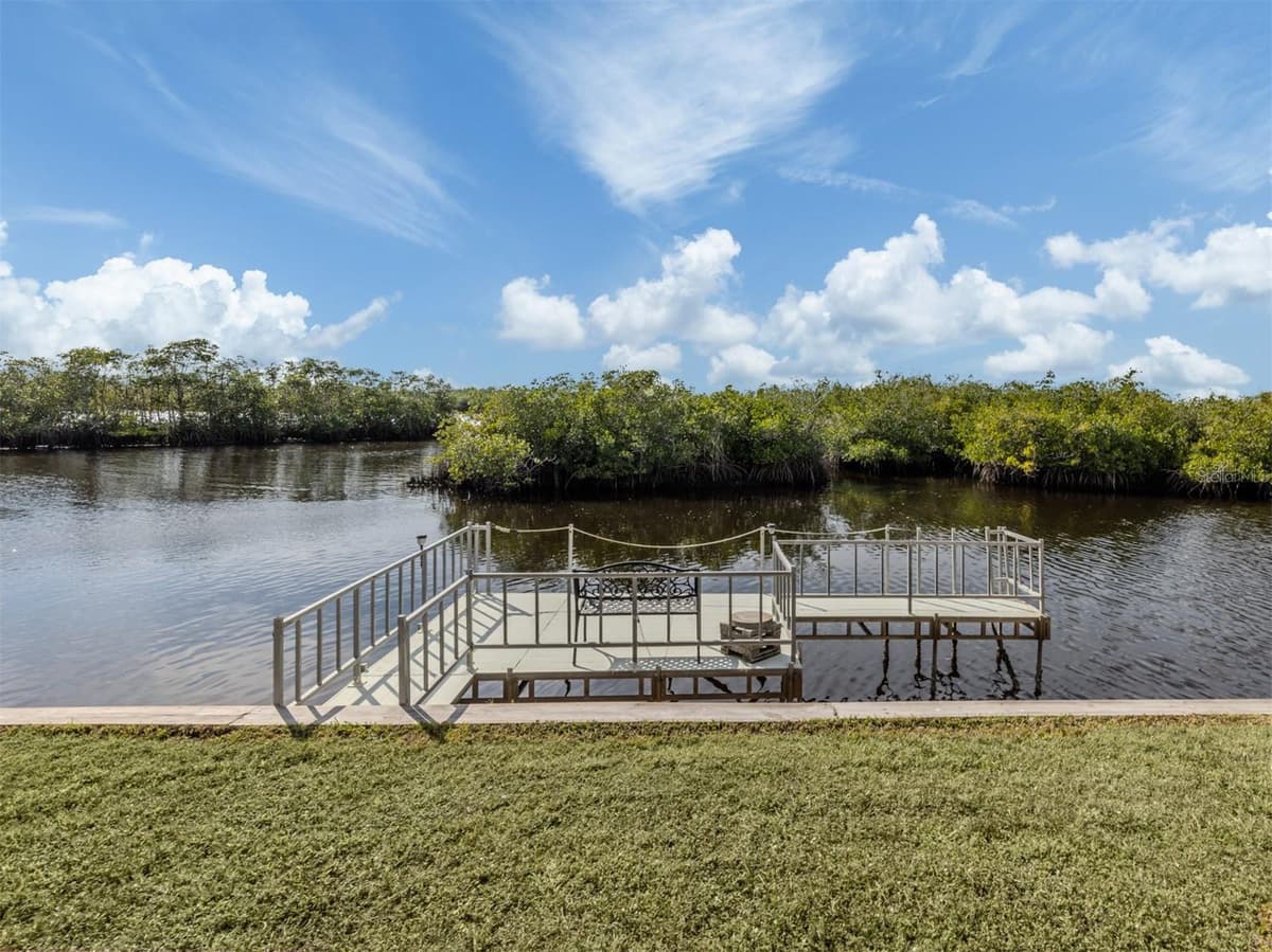 106 ISLAND POINT ROAD — photo 14 of 61