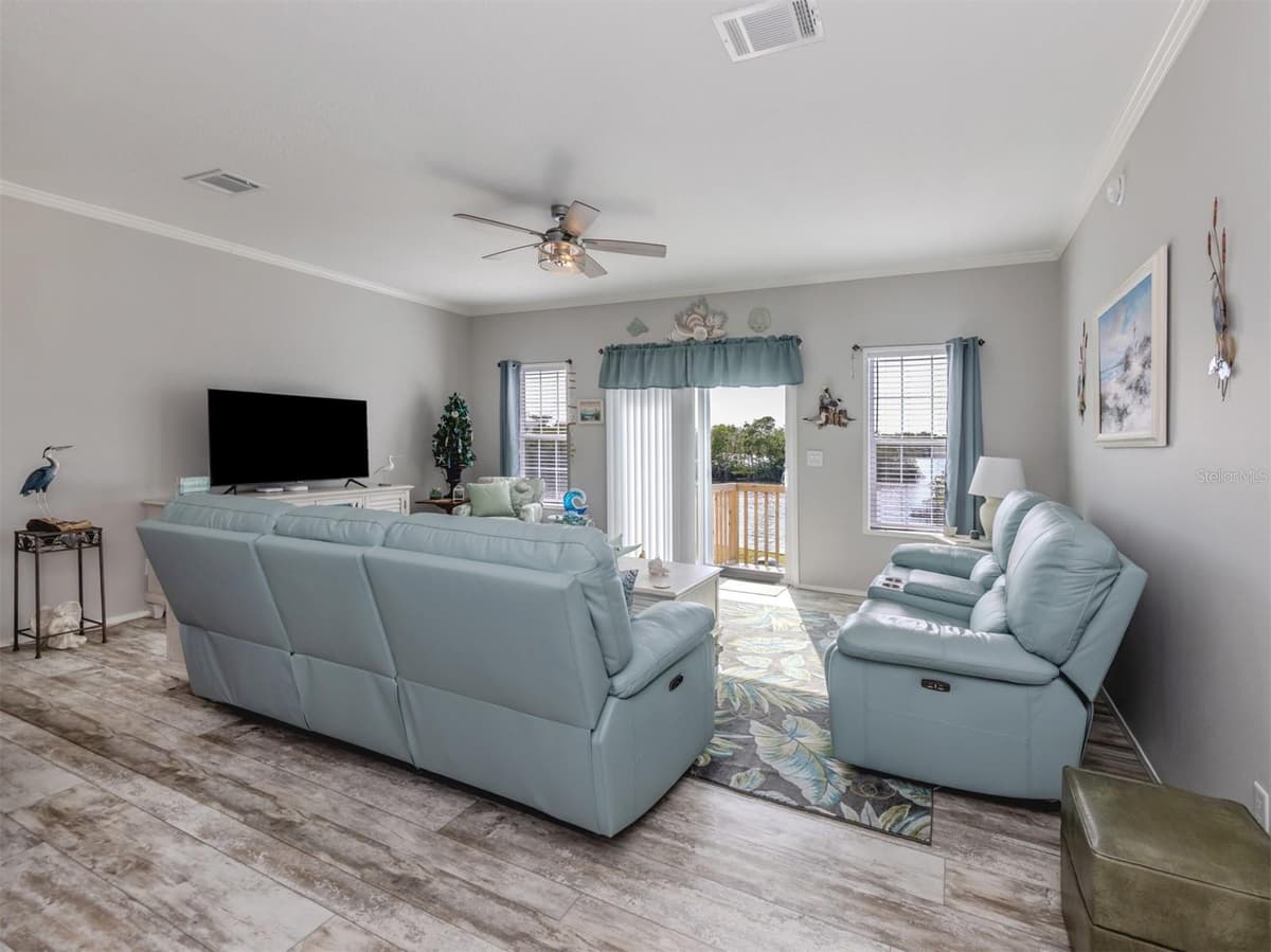 106 ISLAND POINT ROAD — photo 17 of 61