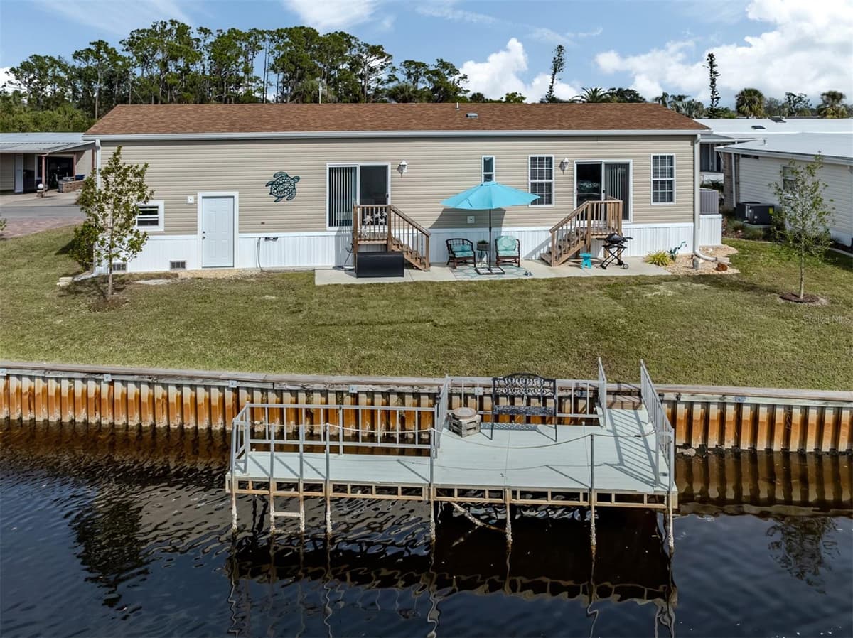 106 ISLAND POINT ROAD — photo 4 of 61