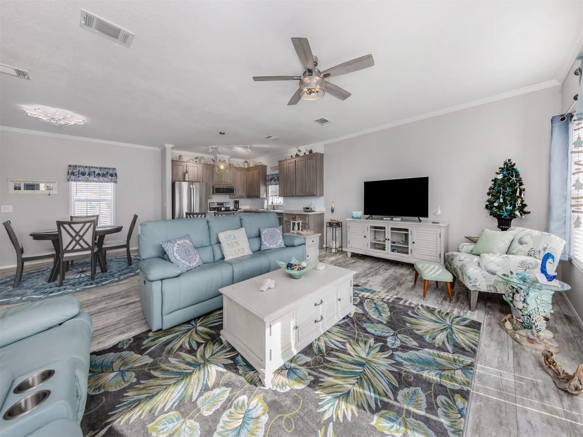 106 ISLAND POINT ROAD — photo 18 of 61
