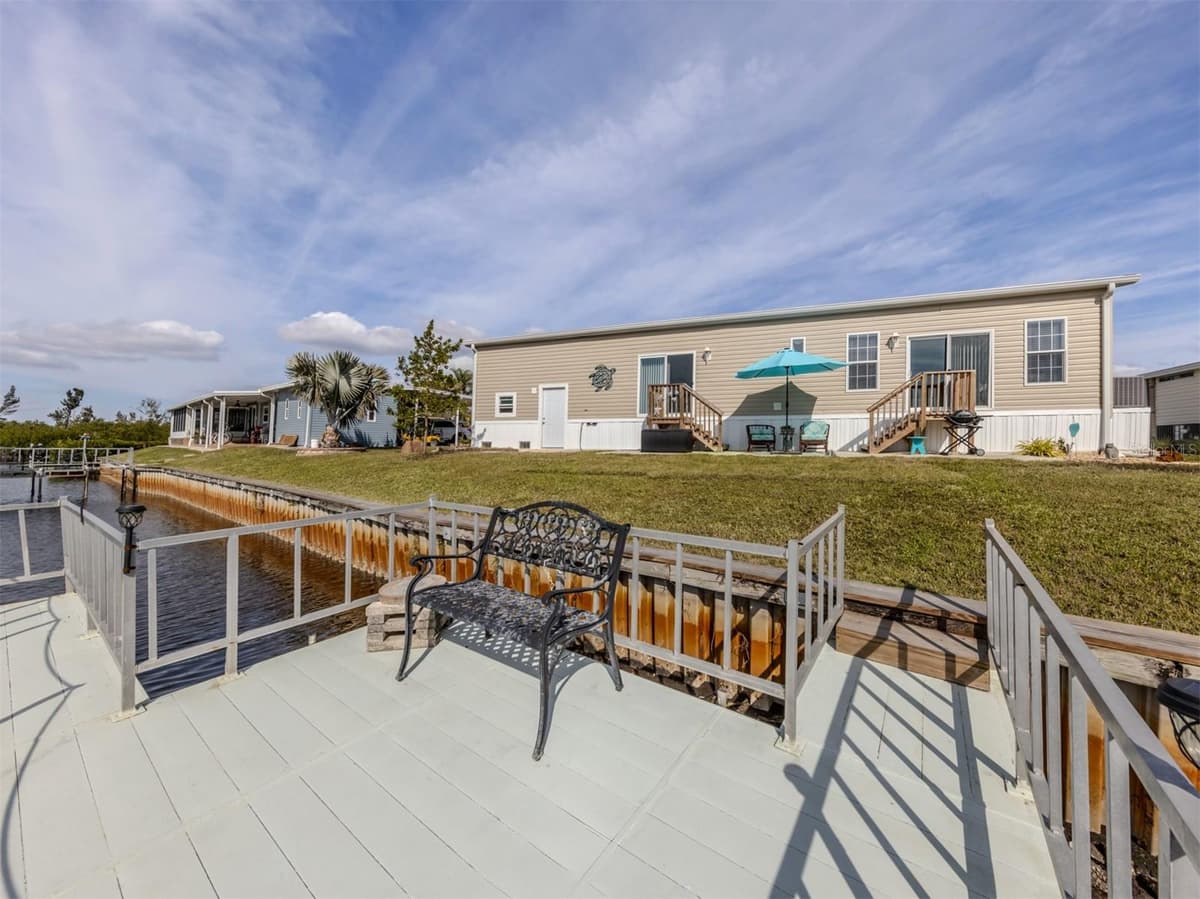 106 ISLAND POINT ROAD — photo 12 of 61