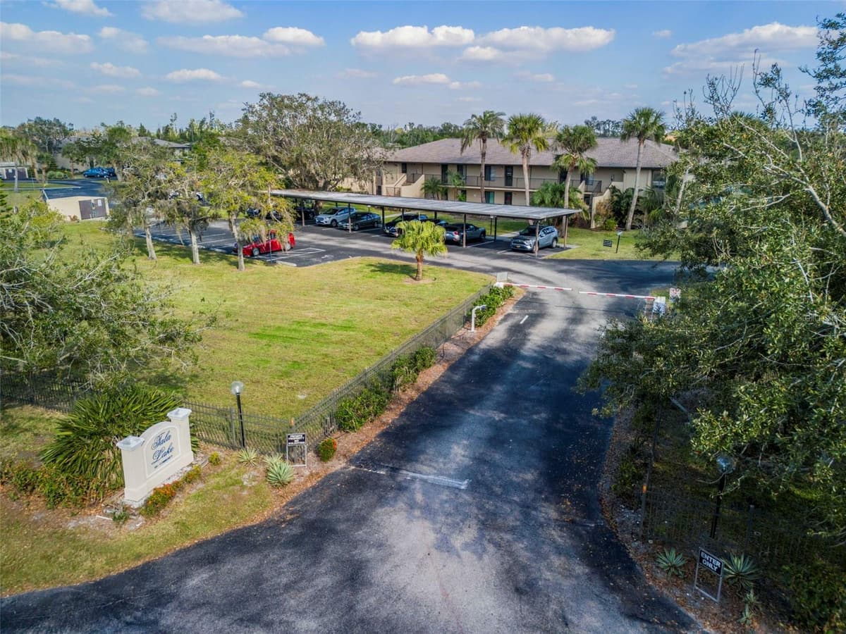 4072 OAKVIEW DRIVE — photo 48 of 49