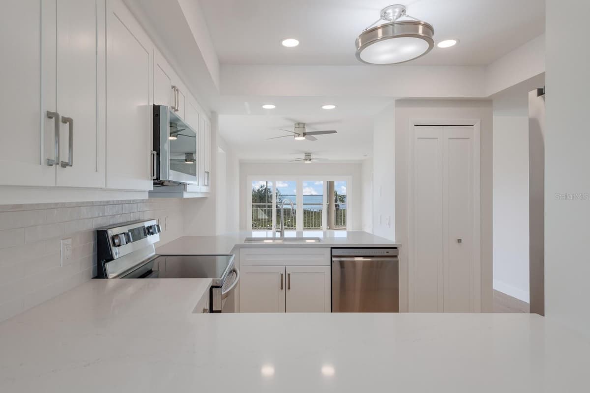 11000 PLACIDA ROAD — photo 3 of 65