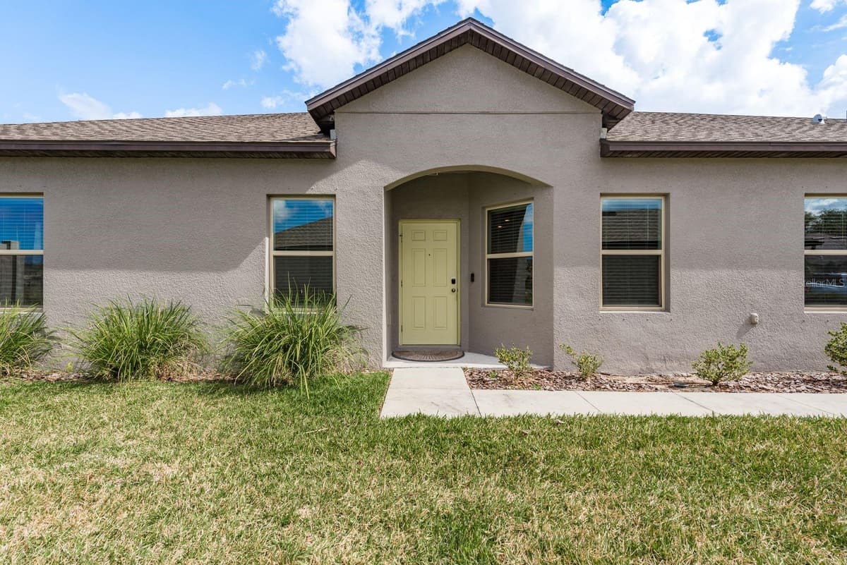 13387 CREST LAKE DRIVE — photo 2 of 32