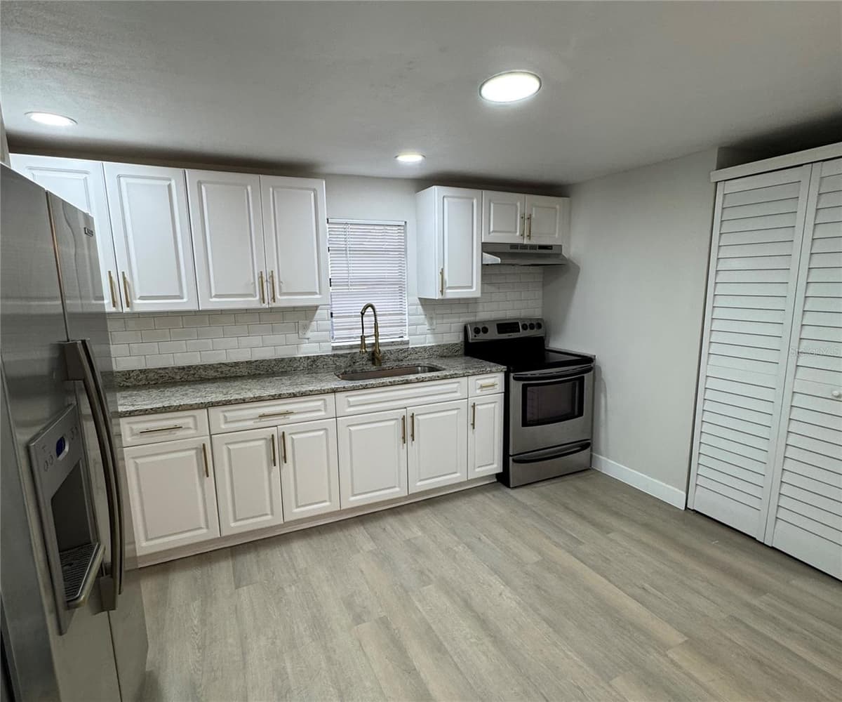 8014 ALASKA STREET — photo 4 of 26