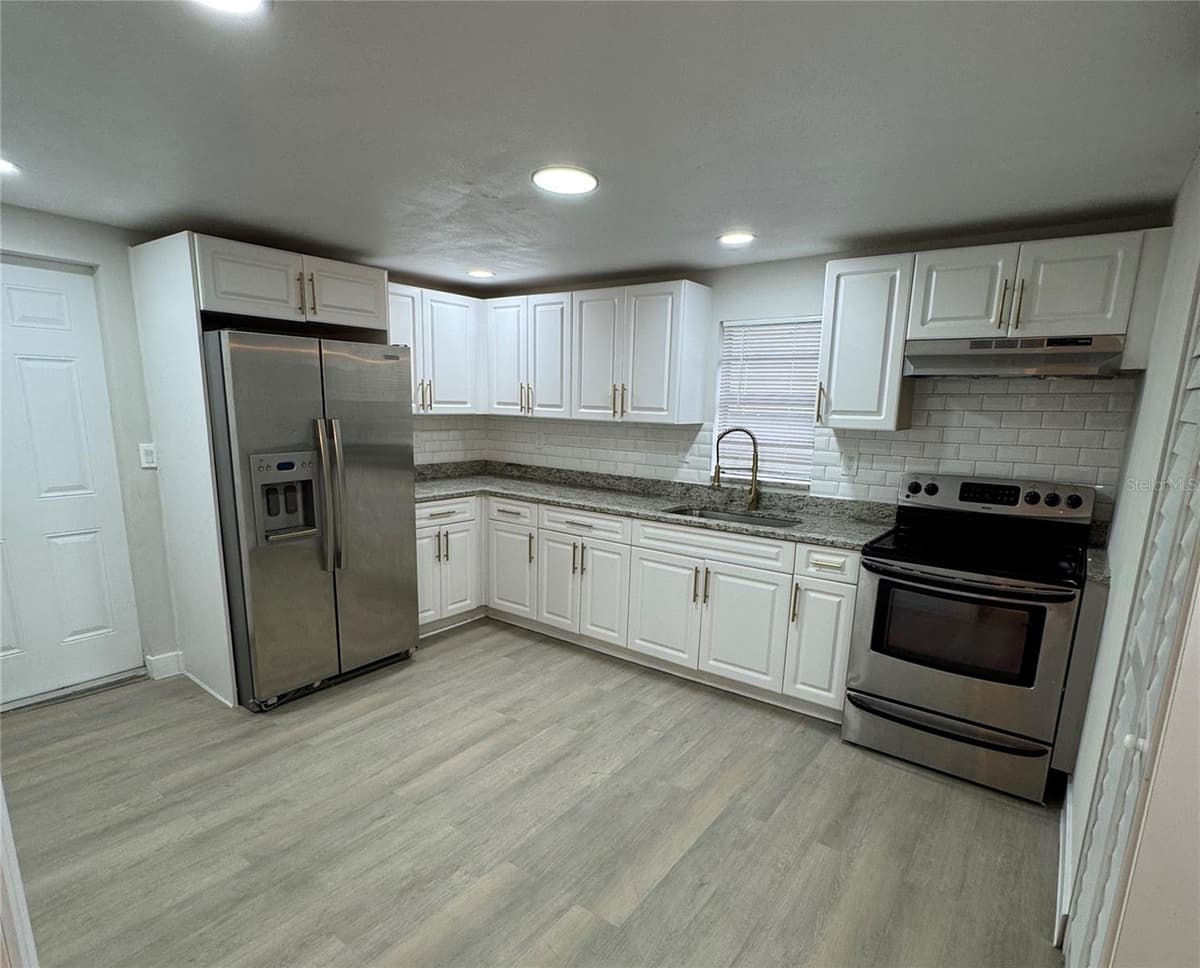 8014 ALASKA STREET — photo 3 of 26