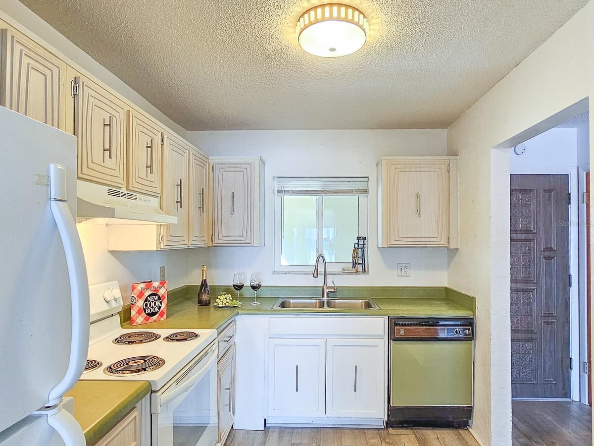 3606 PENINSULA DRIVE — photo 5 of 69