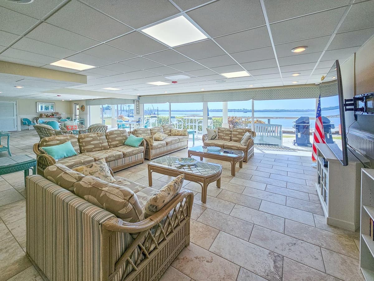 3606 PENINSULA DRIVE — photo 42 of 69