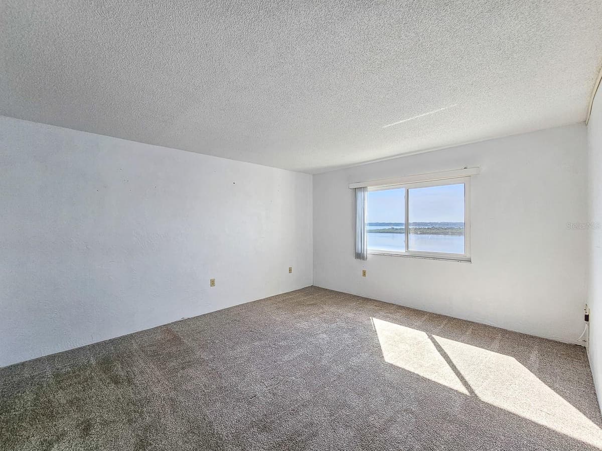 3606 PENINSULA DRIVE — photo 13 of 69