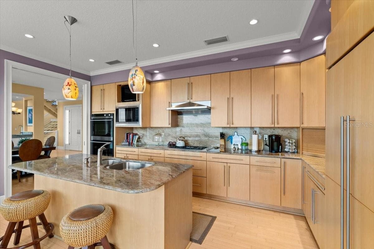 2806 BAY VISTA COURT — photo 11 of 91