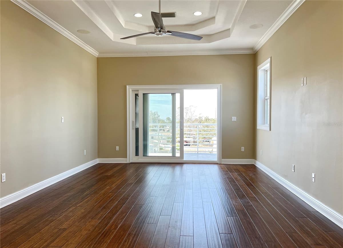 13737 VICTOR AVENUE — photo 45 of 84