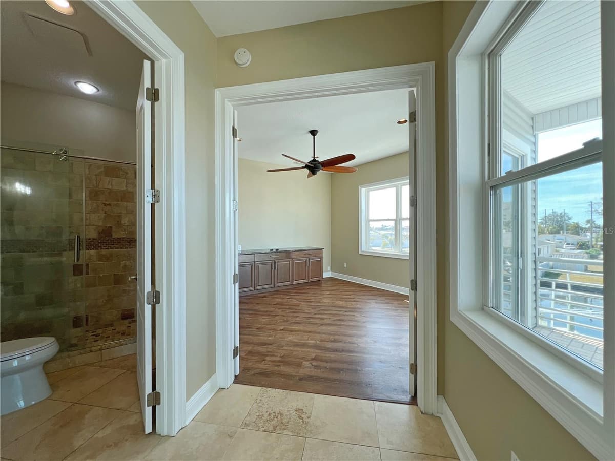 13737 VICTOR AVENUE — photo 33 of 84