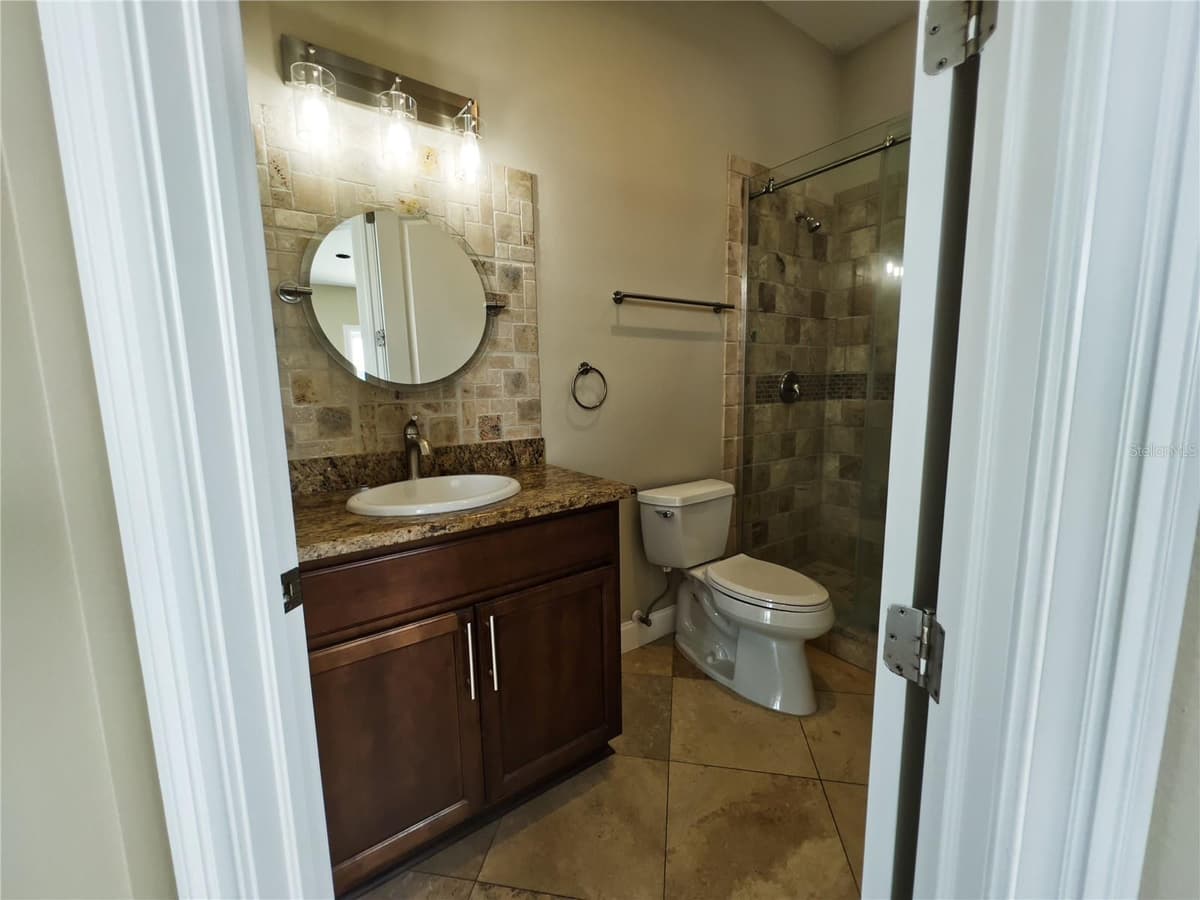 13737 VICTOR AVENUE — photo 38 of 84