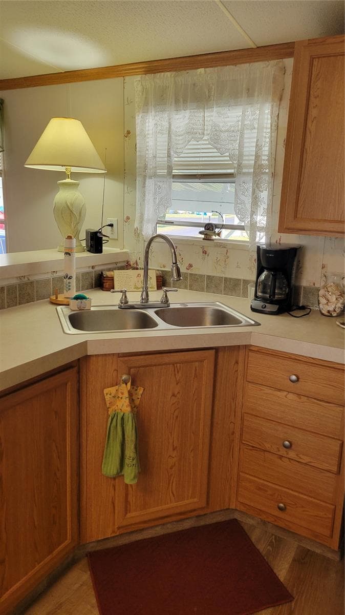 126 LAZY LAGOON DRIVE — photo 14 of 36