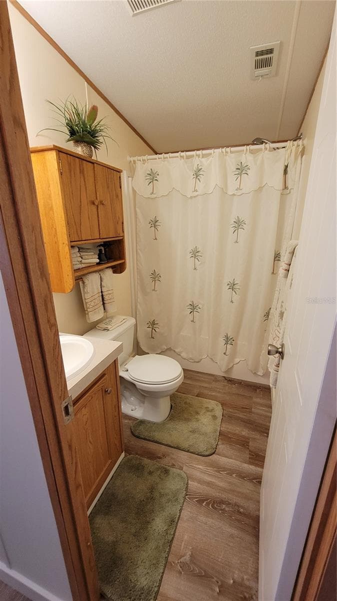 126 LAZY LAGOON DRIVE — photo 15 of 36
