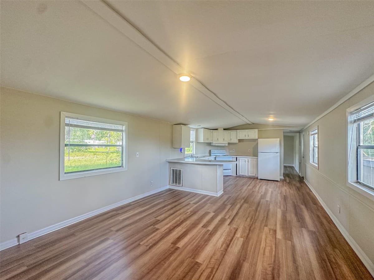 2218 ELLIE ROAD — photo 4 of 22