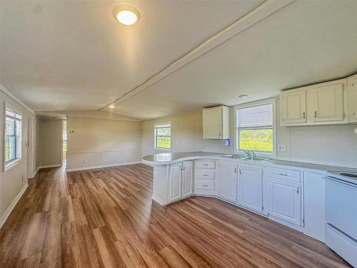 2218 ELLIE ROAD — photo 3 of 22
