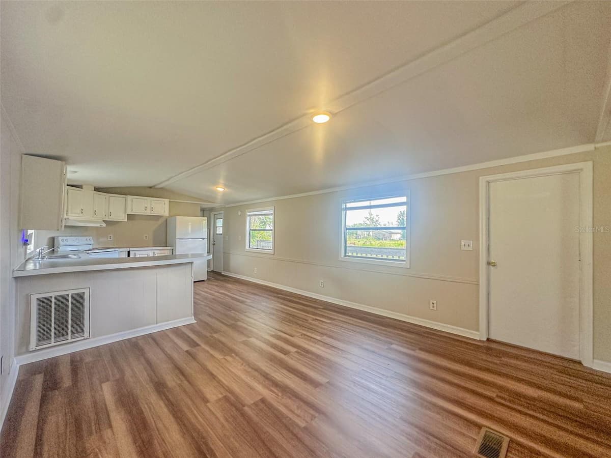 2218 ELLIE ROAD — photo 10 of 22