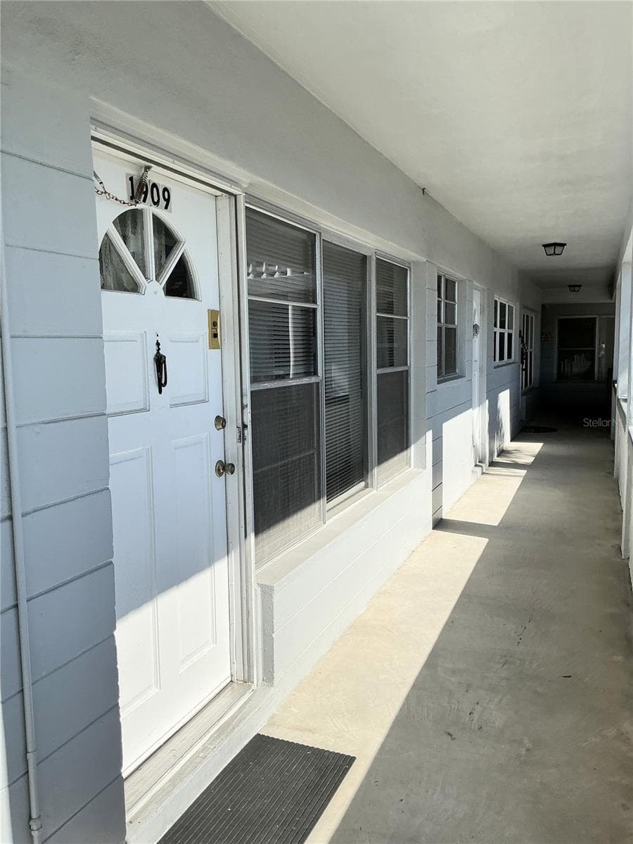 4300 58TH STREET — photo 3 of 25