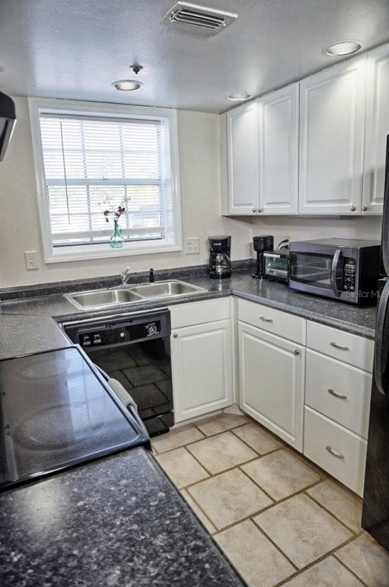 2164 VISTA DEL SOL CIRCLE — photo 19 of 33