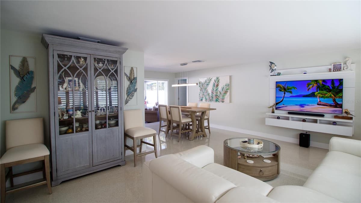 4523 CLEARWATER HARBOR DRIVE — photo 6 of 46