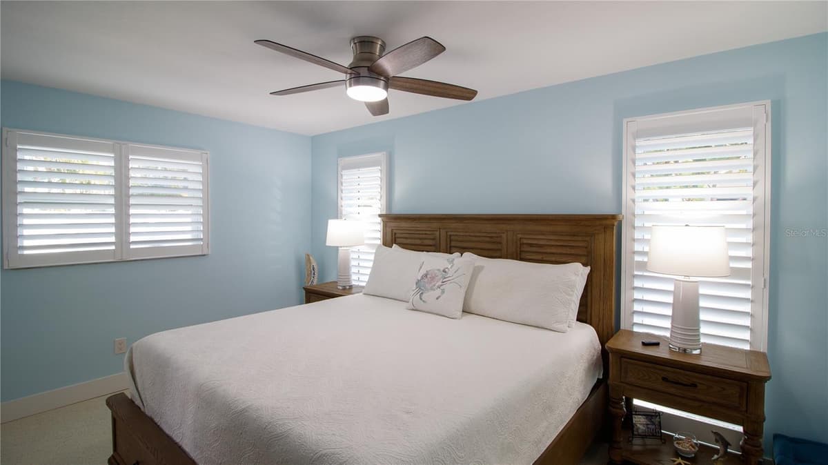 4523 CLEARWATER HARBOR DRIVE — photo 19 of 46
