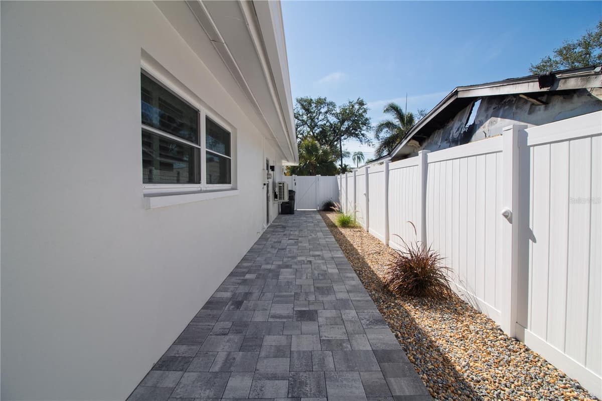 4523 CLEARWATER HARBOR DRIVE — photo 39 of 46