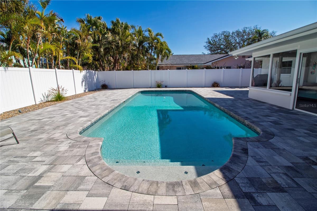4523 CLEARWATER HARBOR DRIVE — photo 28 of 46