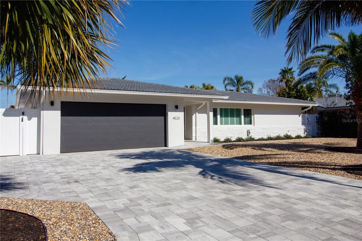 4523 CLEARWATER HARBOR DRIVE — photo 3 of 46