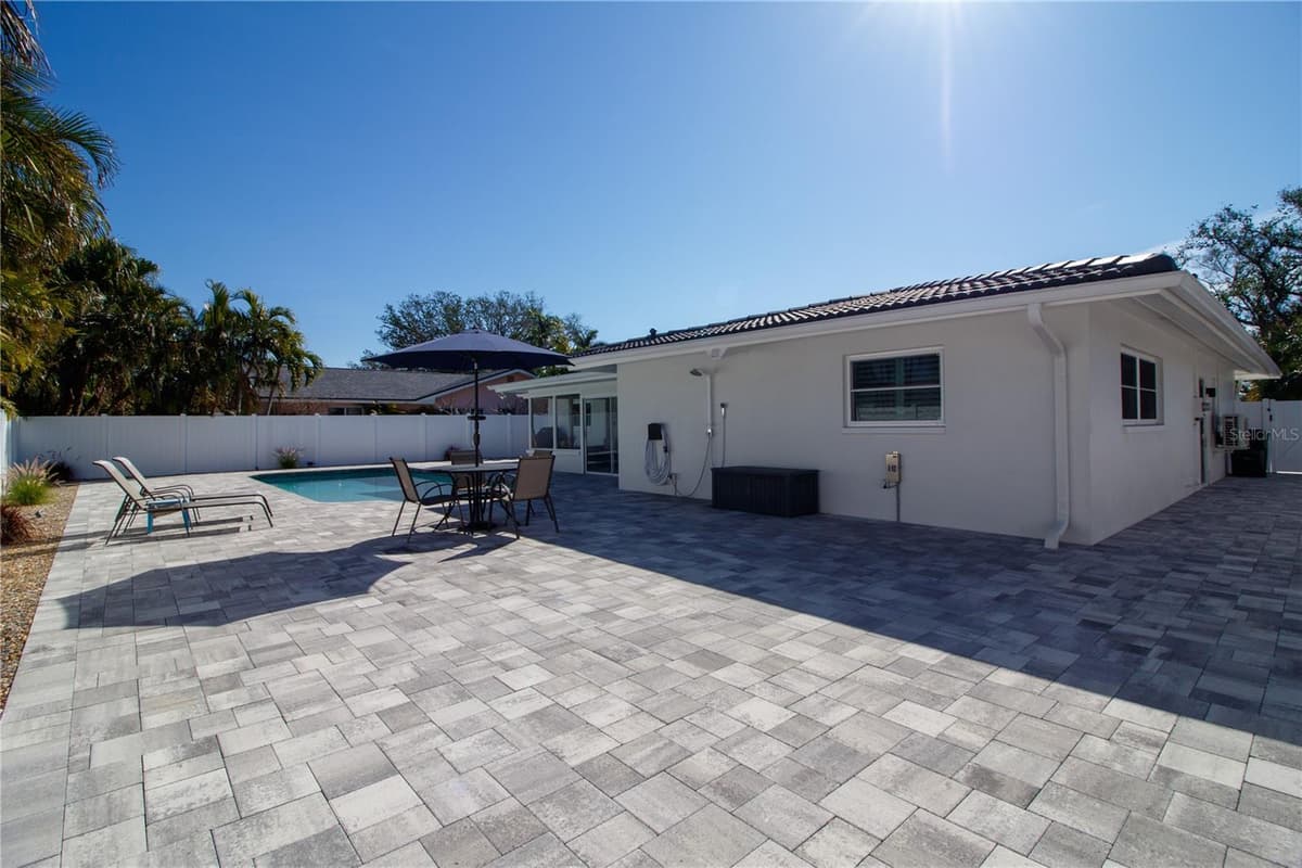 4523 CLEARWATER HARBOR DRIVE — photo 37 of 46