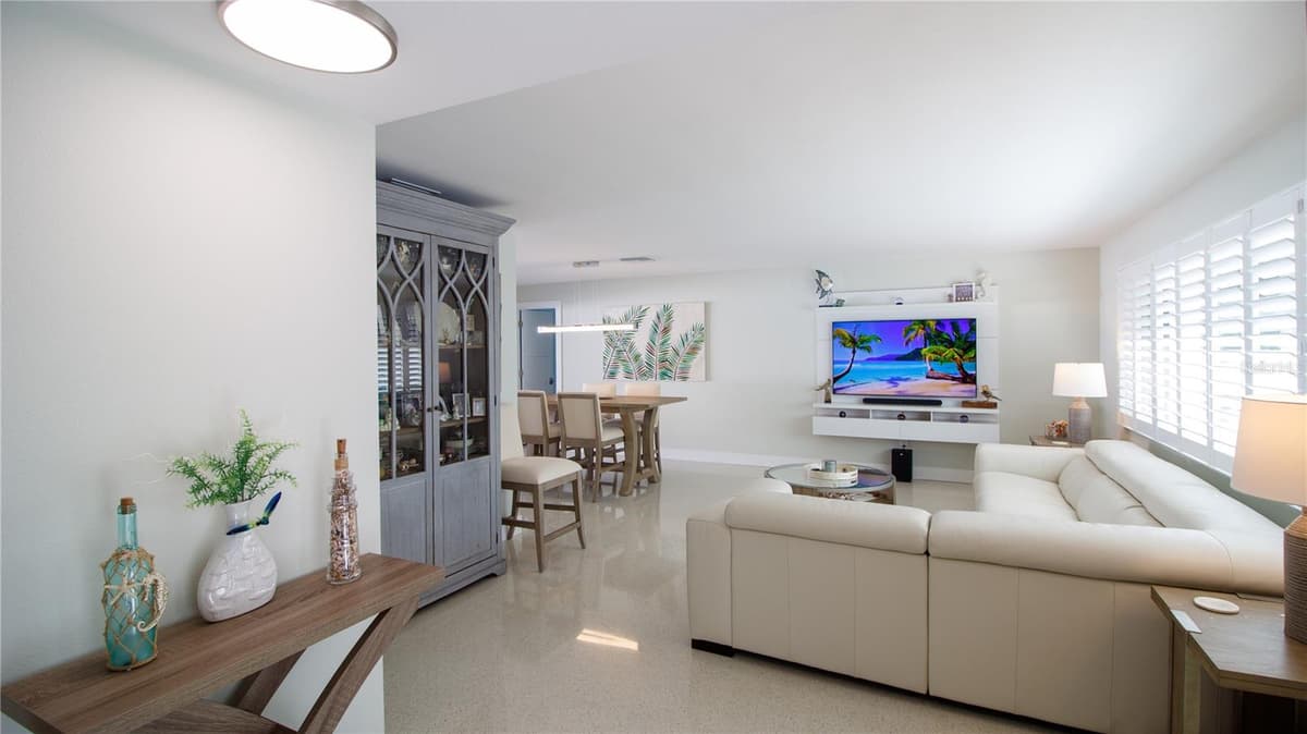 4523 CLEARWATER HARBOR DRIVE — photo 5 of 46