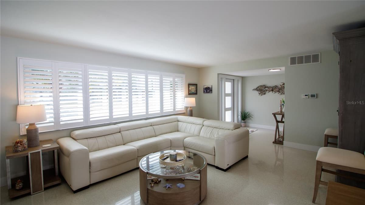 4523 CLEARWATER HARBOR DRIVE — photo 4 of 46