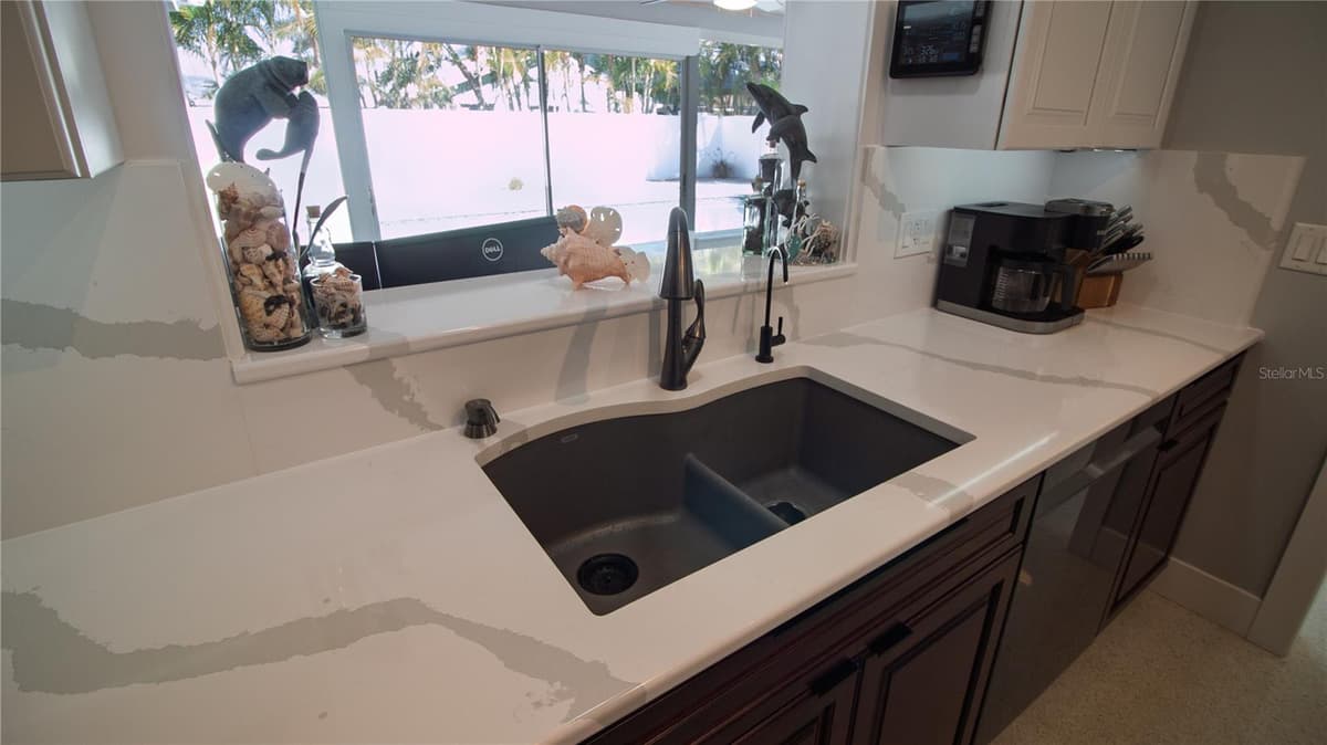 4523 CLEARWATER HARBOR DRIVE — photo 16 of 46