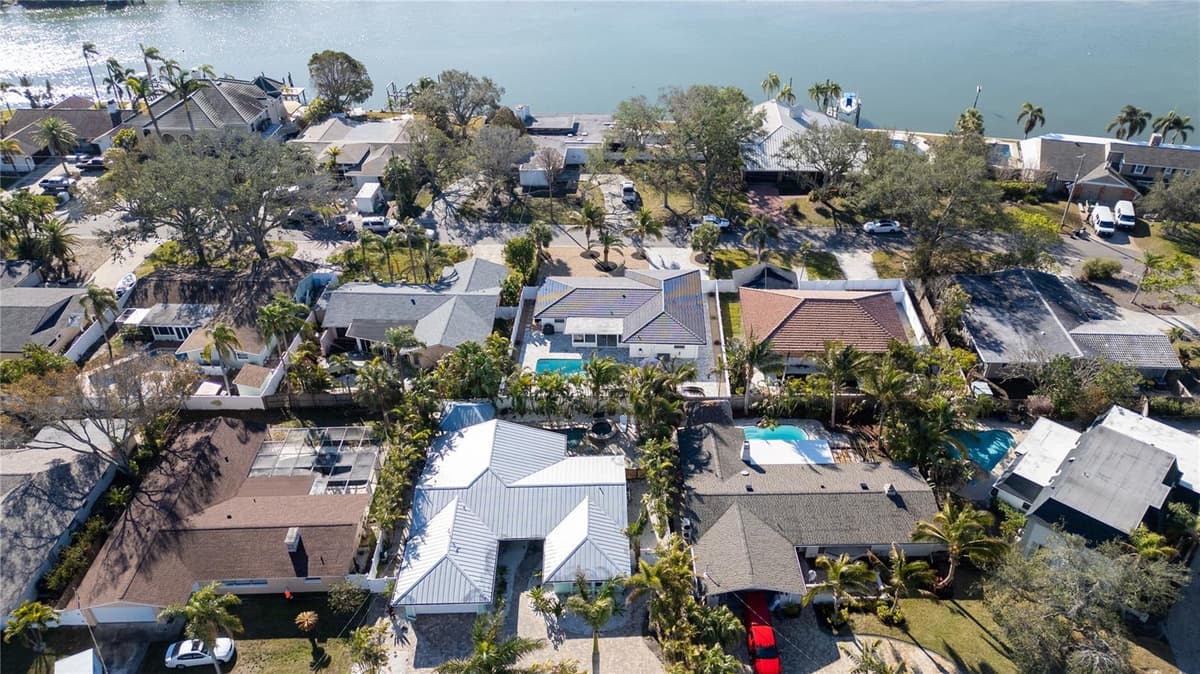 4523 CLEARWATER HARBOR DRIVE — photo 9 of 46