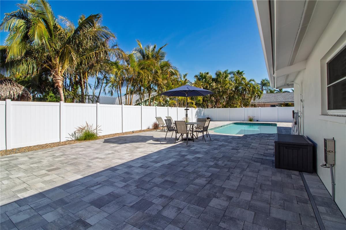 4523 CLEARWATER HARBOR DRIVE — photo 36 of 46