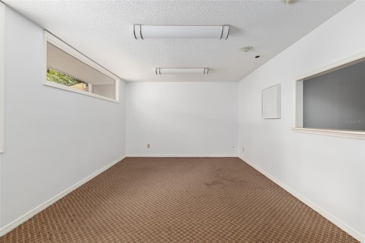 2801 COLLEGE ROAD — photo 7 of 28