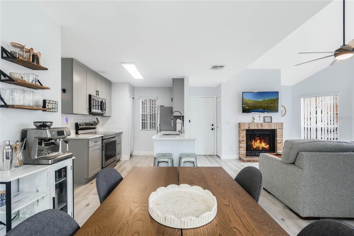 625 GREENCOVE TERRACE — photo 6 of 24