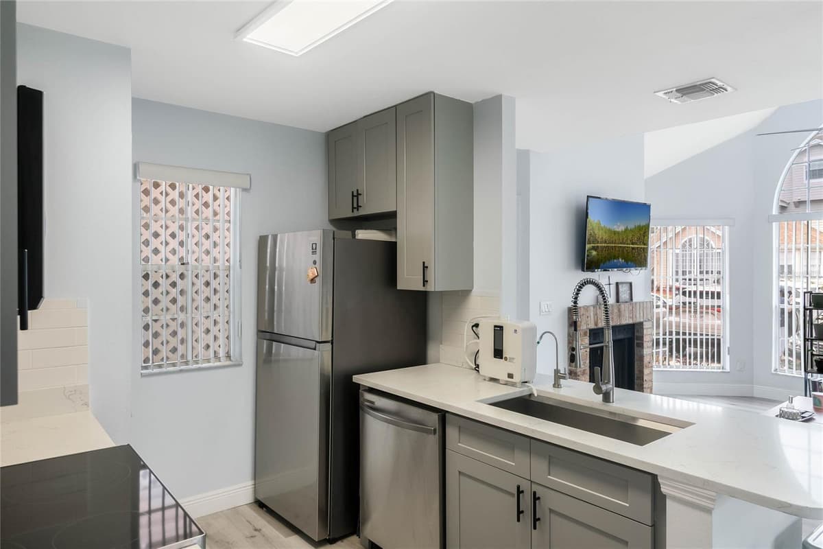 625 GREENCOVE TERRACE — photo 11 of 24