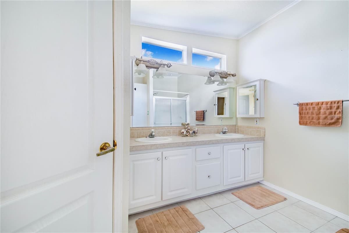 332 FAIRWAY BOULEVARD — photo 22 of 56