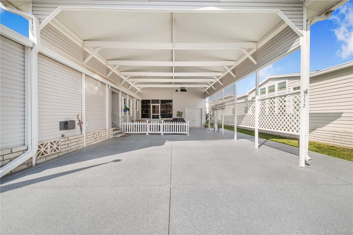 332 FAIRWAY BOULEVARD — photo 5 of 56