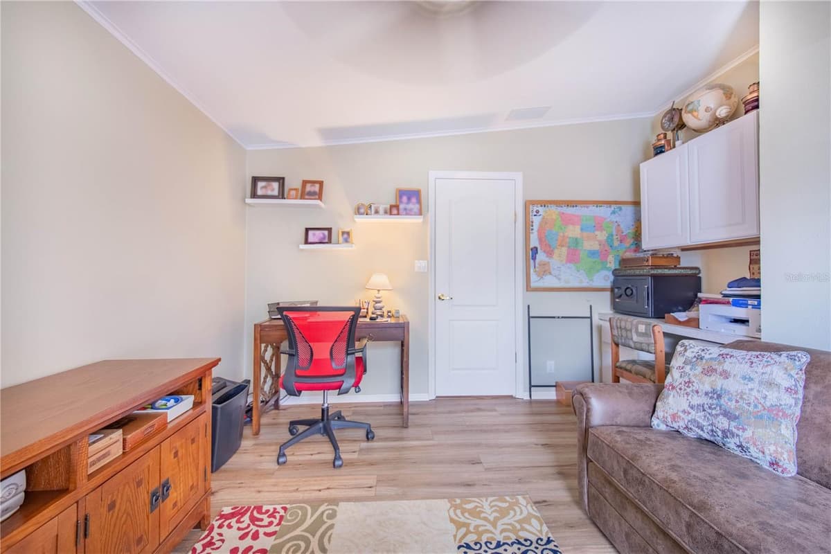 332 FAIRWAY BOULEVARD — photo 16 of 56