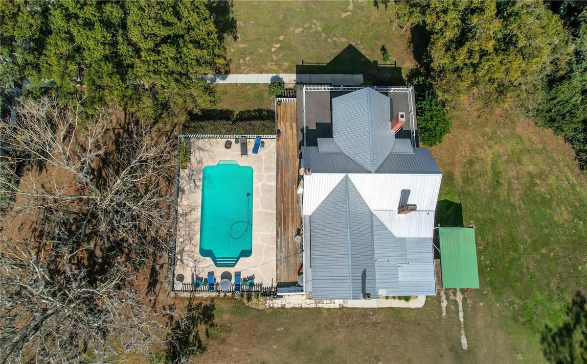 9210 COUNTY ROAD 48 — photo 4 of 61
