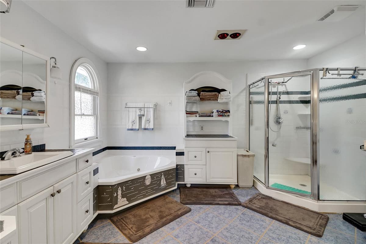 9210 COUNTY ROAD 48 — photo 15 of 61