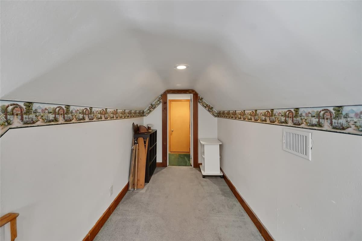9210 COUNTY ROAD 48 — photo 41 of 61