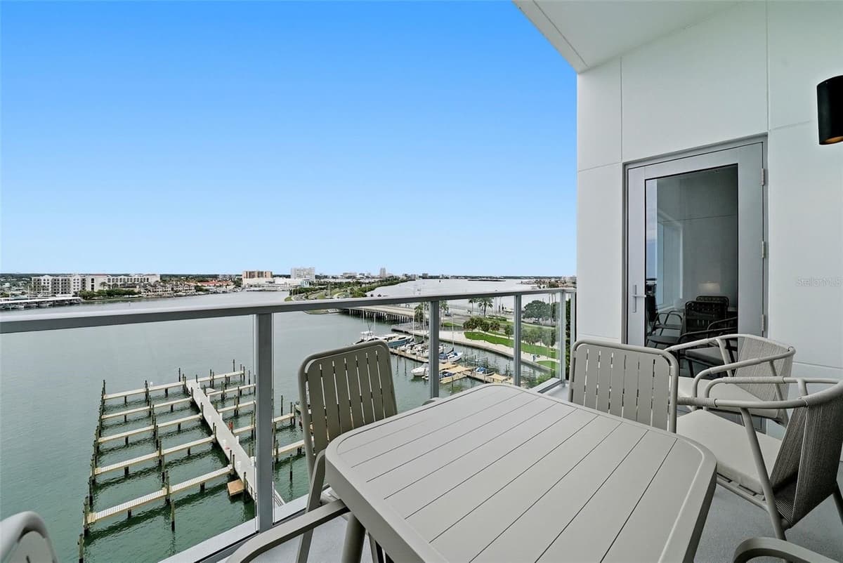 411 SHORE DRIVE — photo 9 of 19