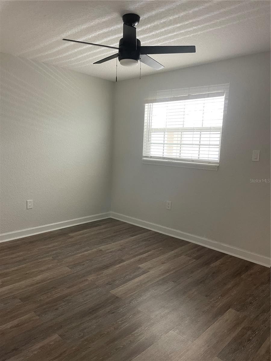 2500 LEE ROAD — photo 38 of 52