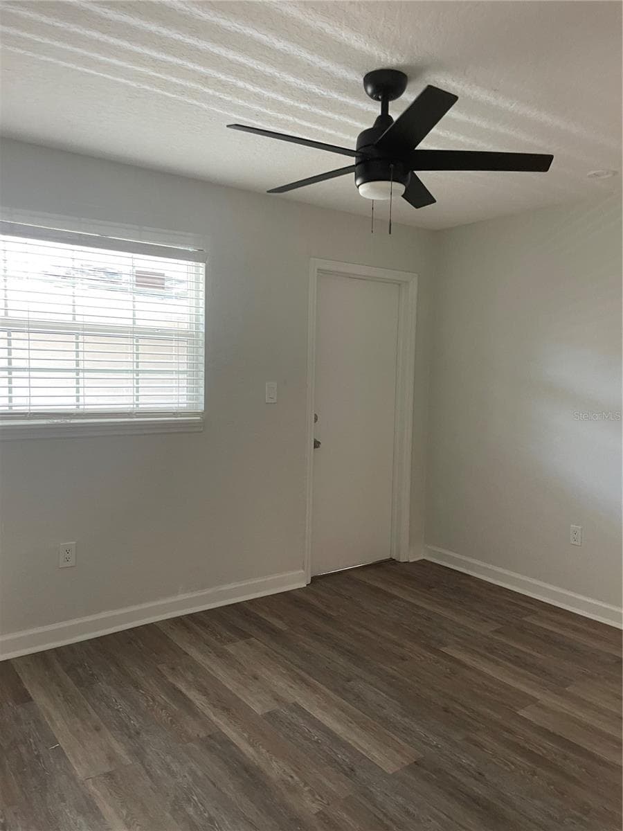 2500 LEE ROAD — photo 37 of 52